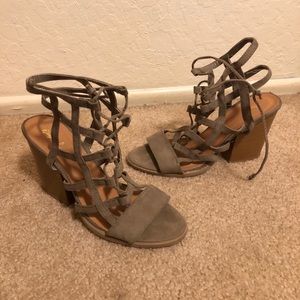 Quips wedges size 8.5